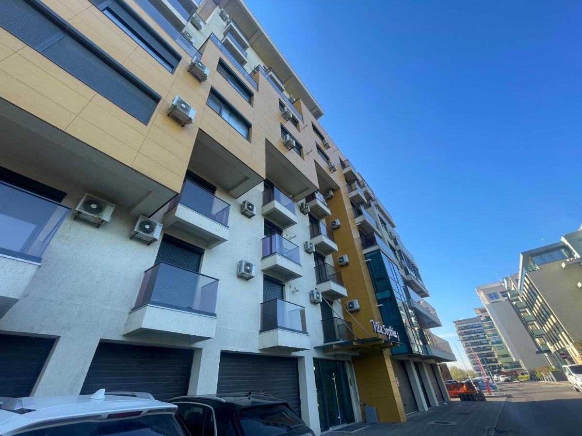 Sophia Lake View Suite Mamaia Exterior photo