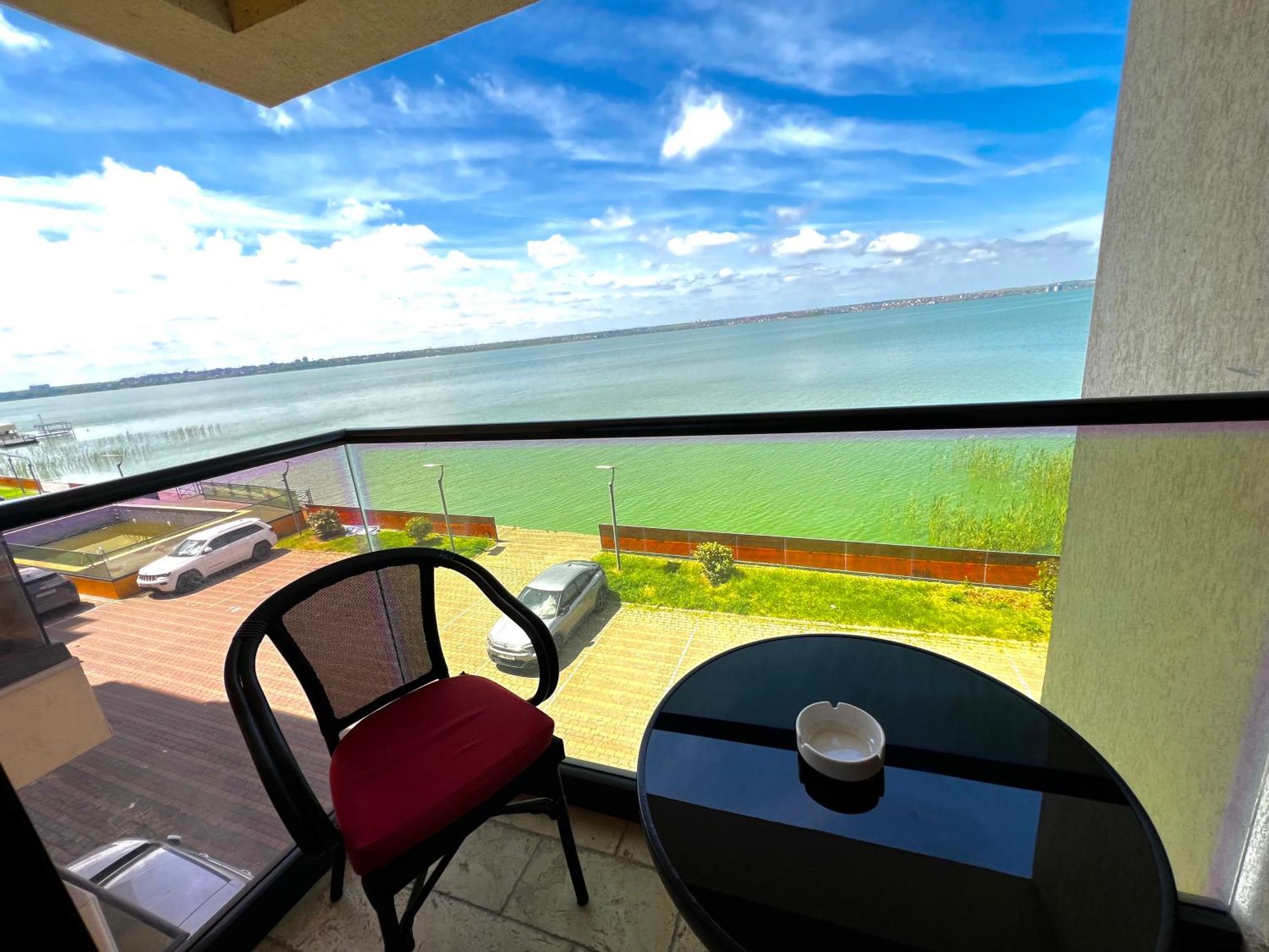 Sophia Lake View Suite Mamaia Exterior photo