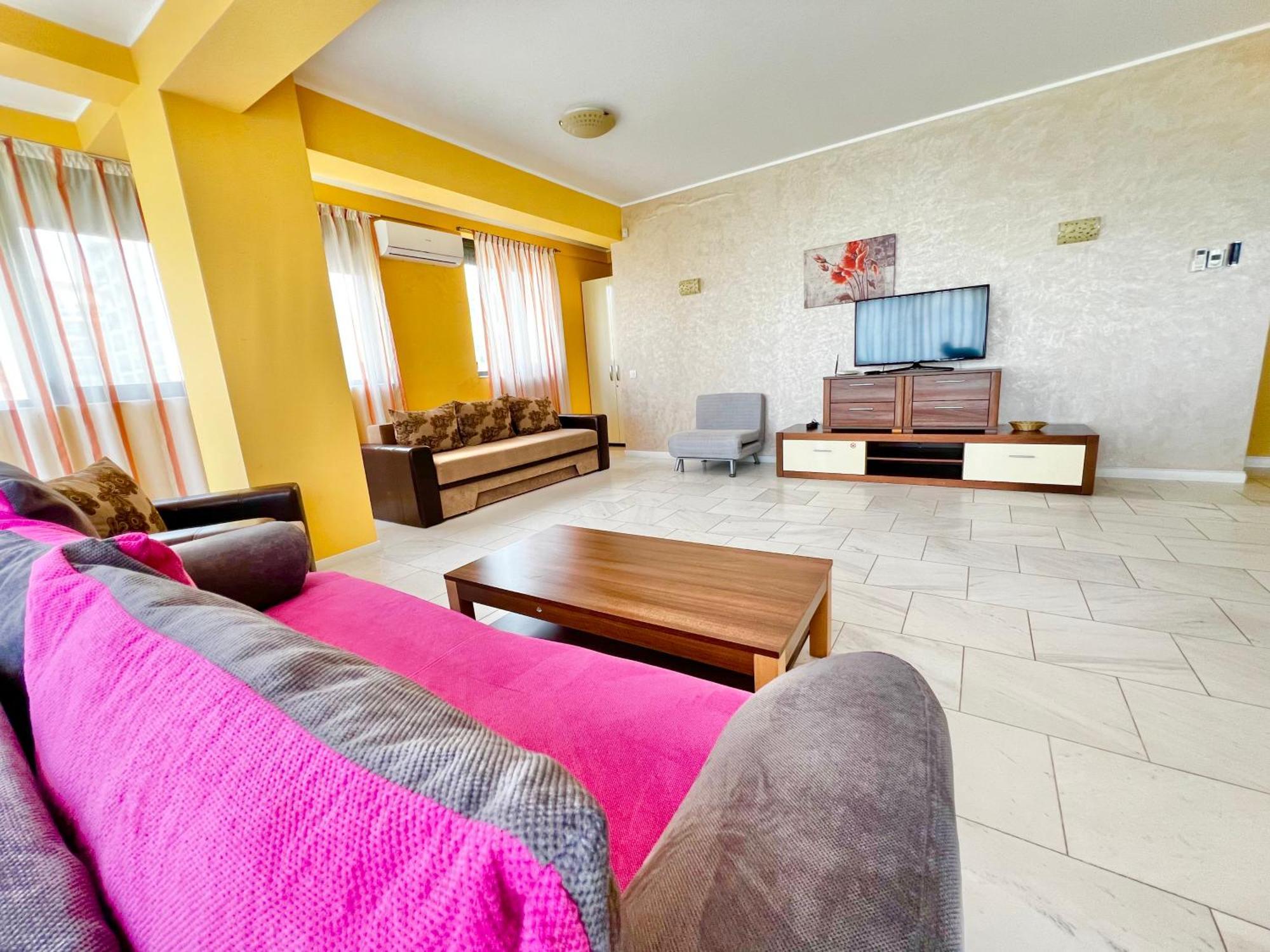 Sophia Lake View Suite Mamaia Exterior photo
